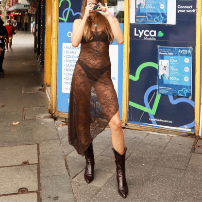 Botas de Couro Castanho com Biqueira Pontiaguda e Salto Baixo de Madeira