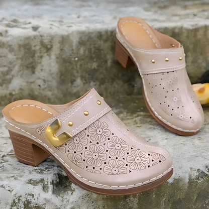 Sandálias femininas de biqueira fechada com salto