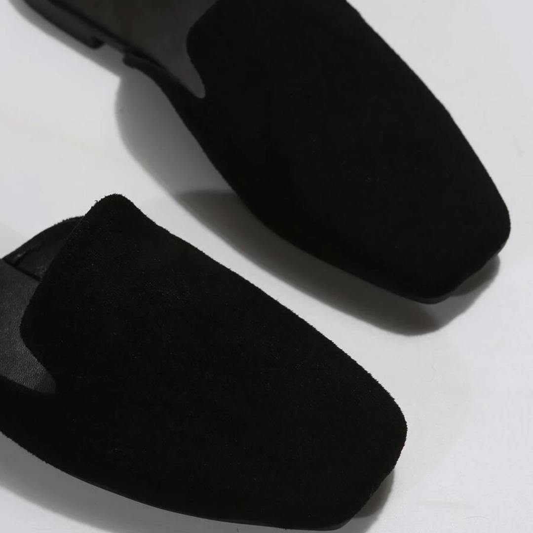 Sapatilhas de Camurça Preta para Mulher com Design Minimalista e Palmilha Almofadada