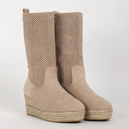 Botas de Cano Médio com Salto de Cunha Baixo