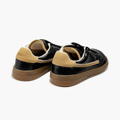 Ténis Clássicos para Homem com Design Minimalista e Sola Bege