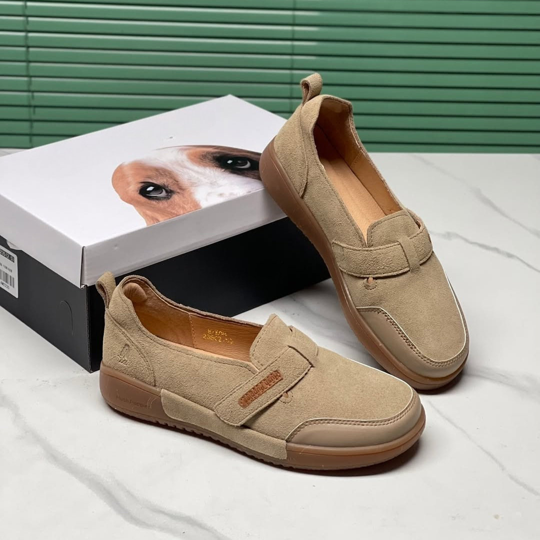 Sapatos mocassim de senhora com fecho de velcro