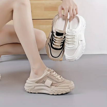 Sapatilhas de mulher com atacadores e sola de plataforma grossa