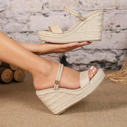 Sandálias de salto em cunha com duplo ajuste