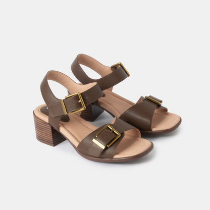 Sandálias de Salto Largo com Biqueira Quadrada