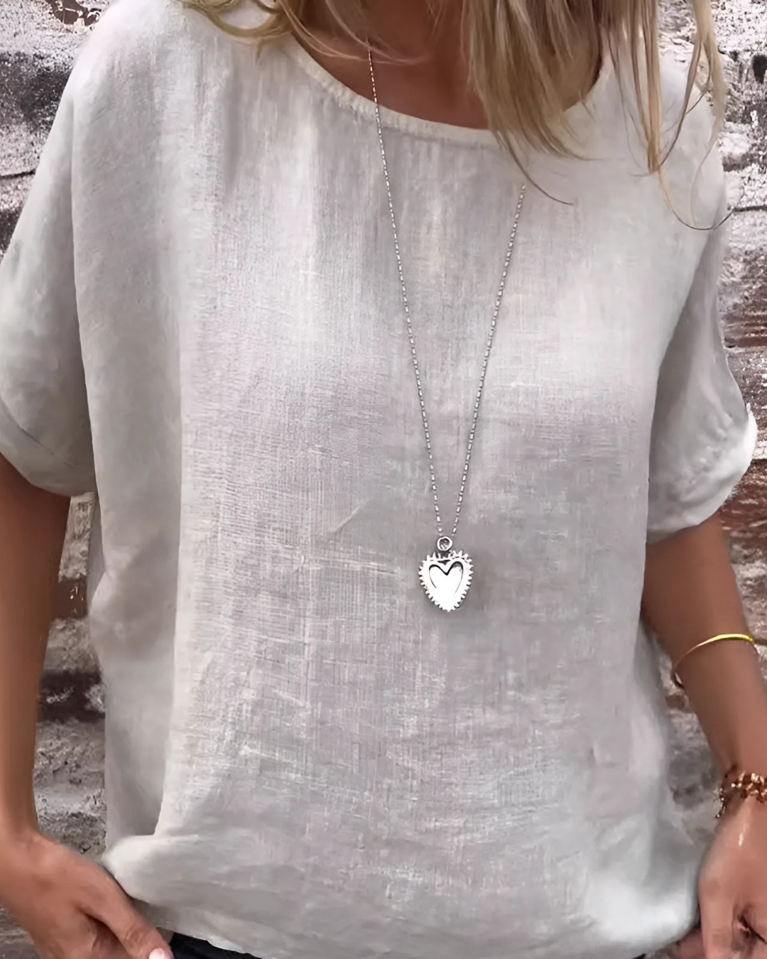 Blusa de Linho e Algodão com Gola Redonda e Meia Manga