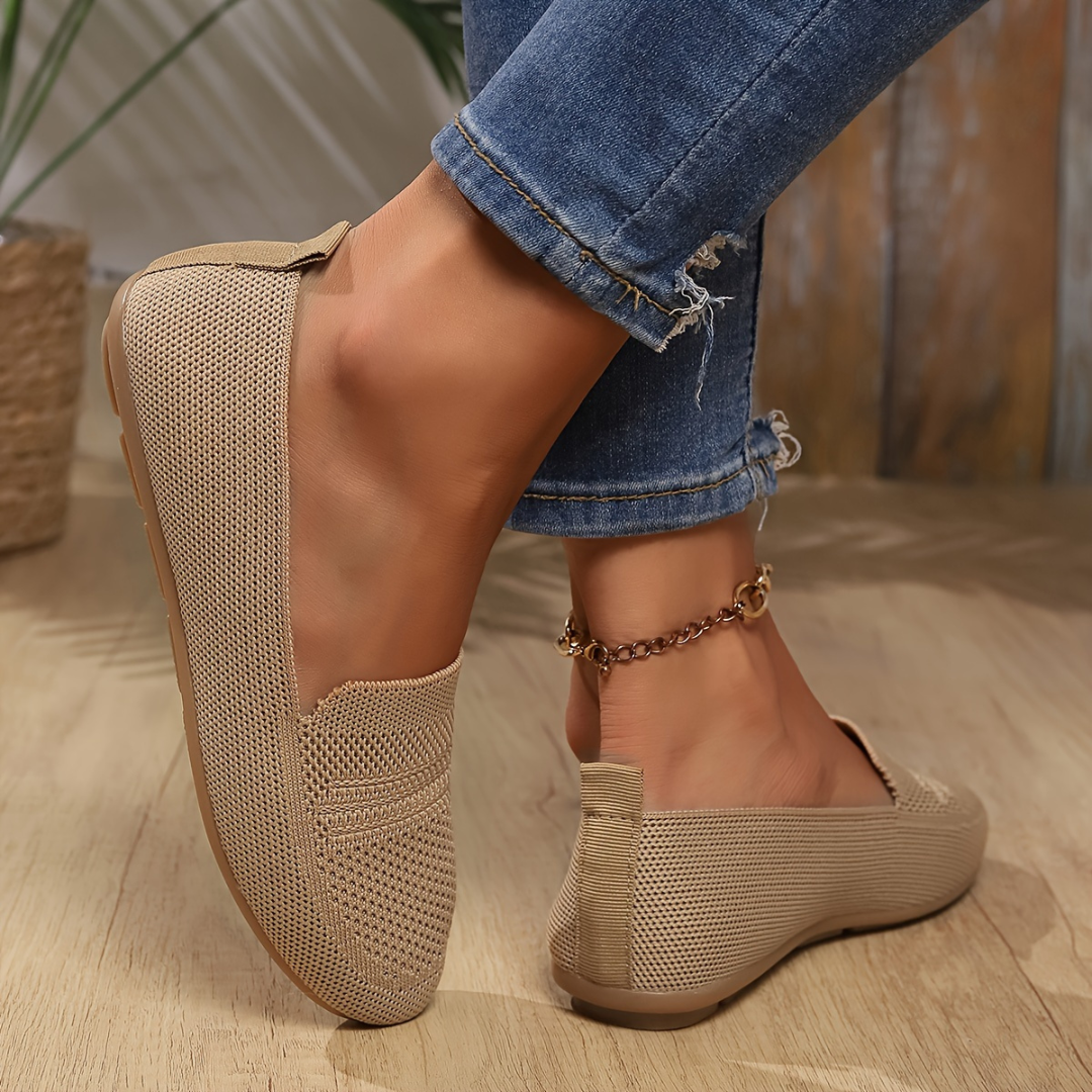 Sapatos Fechados de Tecido Unicolor para Mulher