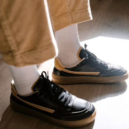 Ténis Clássicos para Homem com Design Minimalista e Sola Bege