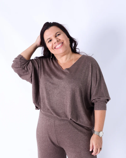 Conjunto de Duas Peças em Tecido de Malha Suave para Mulher