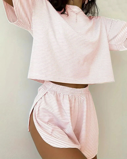 Pijama com camisola e calções com abertura para mulher