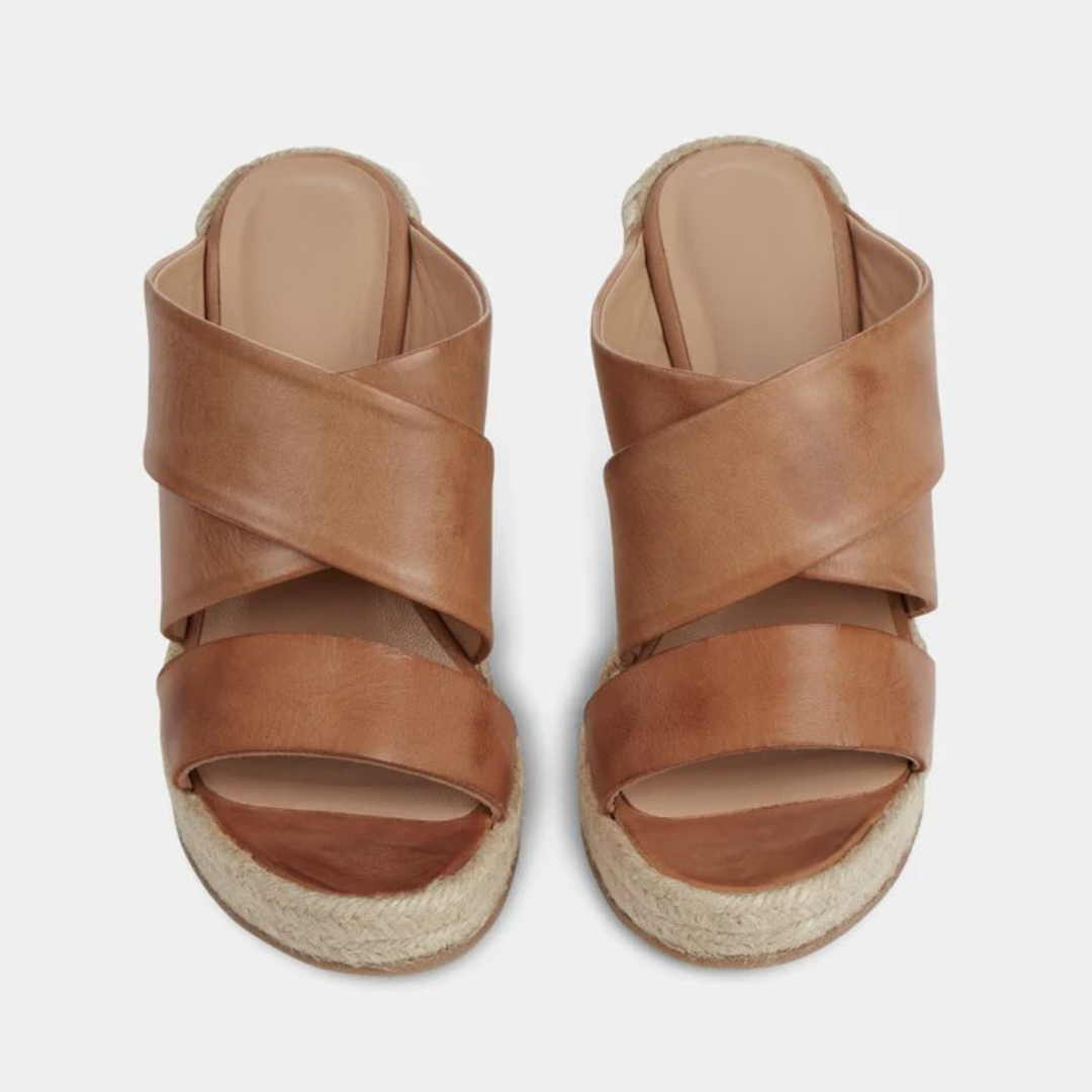 Sandália de Cunha com Tiras Cruzadas e Plataforma de Juta para Mulher