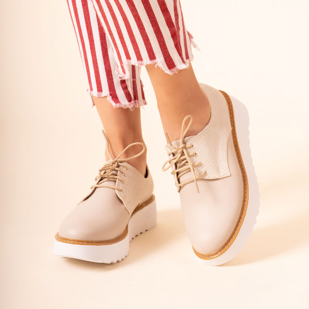 Sapatos de Plataforma Casuais para Mulher com Atacadores e Design Texturado