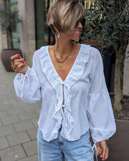 Blusa com Folhos e Laço à Frente em Tecido Leve e Mangas Bufantes