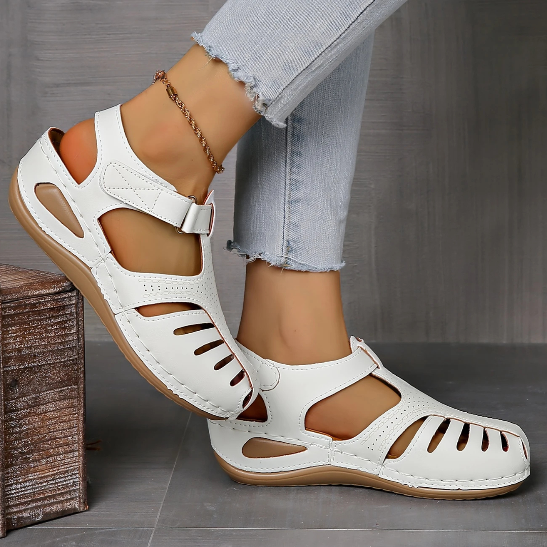 Sandálias ortopédicas em pele, leves e respiráveis