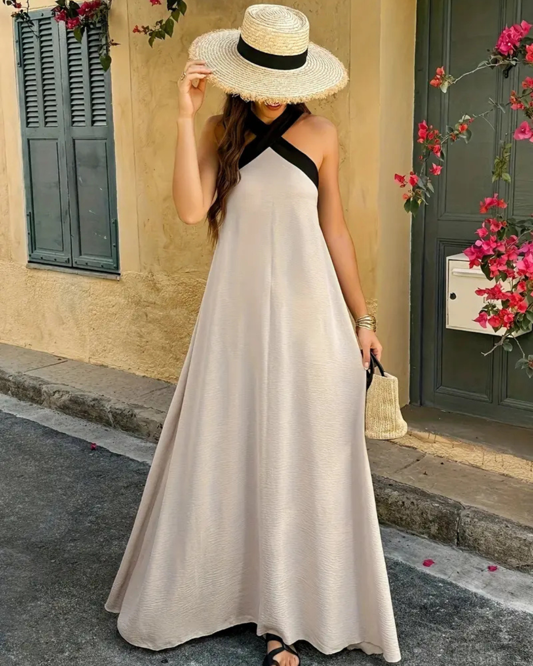 Vestido longo elegante com decote cruzado sem mangas para mulher