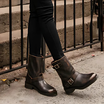 Botas de couro estilo vintage para mulher