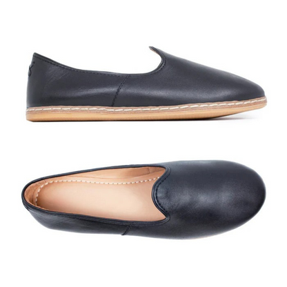 Mocassins em Pele com Sola Cosida e Design Minimalista Unisexo