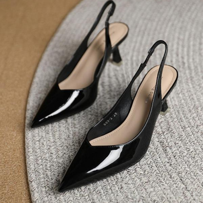 Sapatos de Salto Alto com Acabamento Brilhante e Bico Fino para Mulher