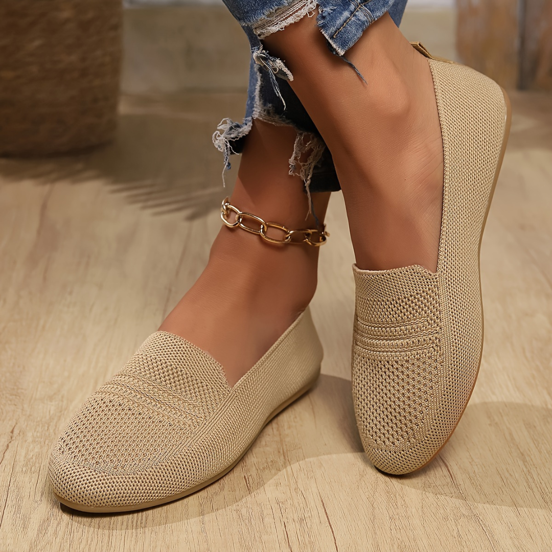 Sapatos Fechados de Tecido Unicolor para Mulher