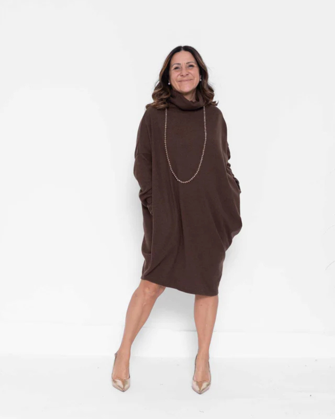 Vestido largo de gola alta com corte descontraído para mulher