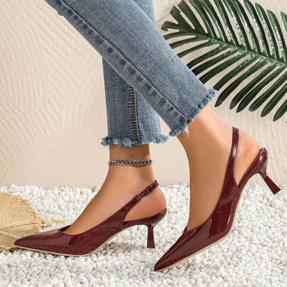 Sapatos de Salto Alto com Acabamento Brilhante e Bico Fino para Mulher