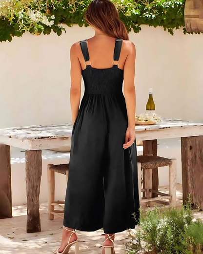 Macacão de Botas Largas com Pormenores de Recorte e Alças Ajustáveis