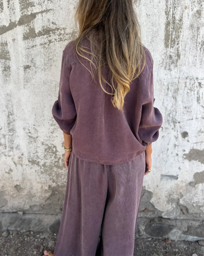 Conjunto de Duas Peças de Macacão de Pernas Largas para Mulher com Camisa com Botões e laço à Frente