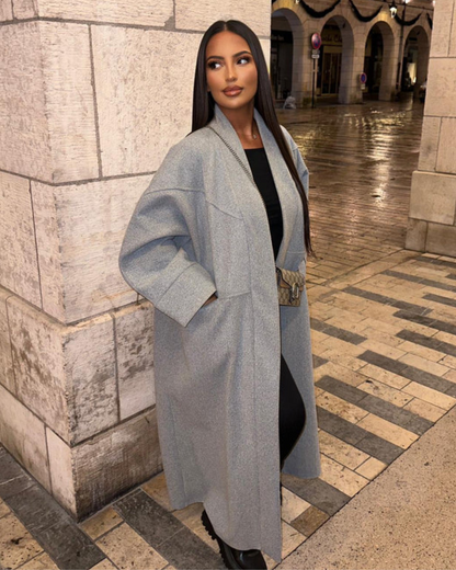 Casaco Comprido com Bolsos à Frente e Estilo Elegante