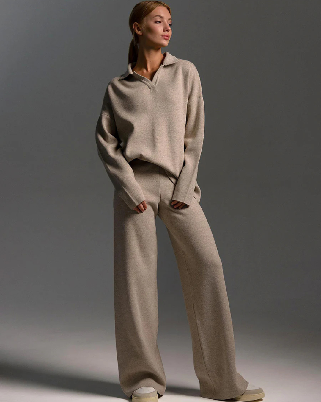 Conjunto de 2 Peças para Mulher, Hoodie com Gola tipo Polo e Calças de Perna Larga