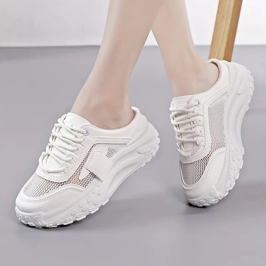 Sapatilhas de mulher com atacadores e sola de plataforma grossa