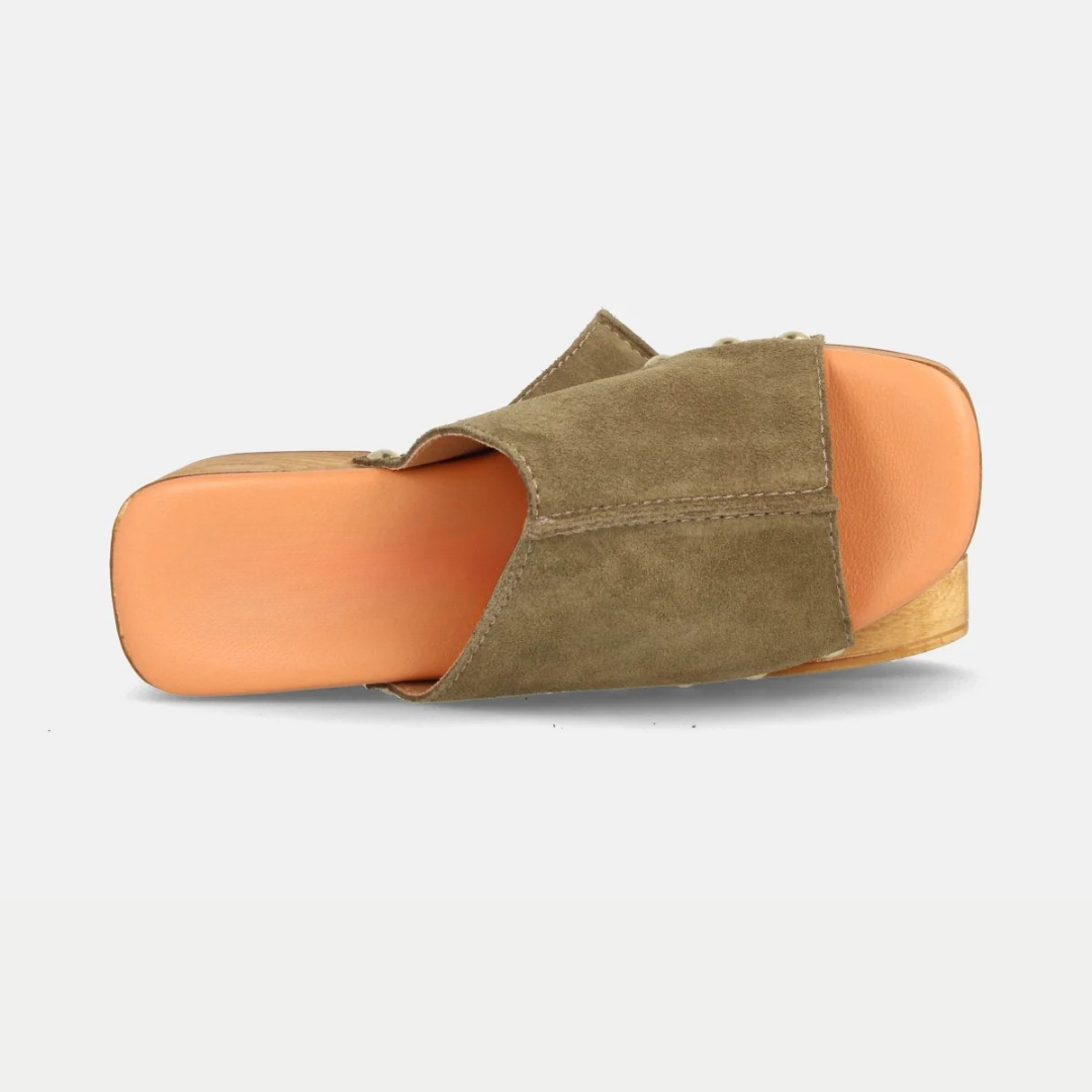 Sandálias de couro para mulher com plataforma e salto médio em couro