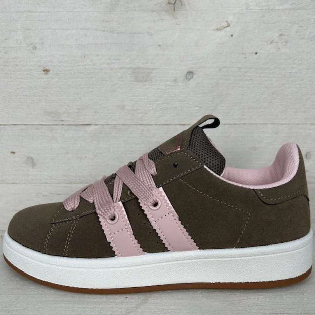 Sapatos Unissexo com um Toque Desportivo Clássico