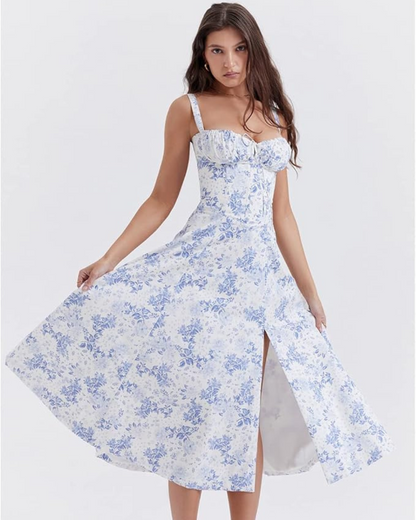 Vestido comprido com silhueta romântica e decote delicado