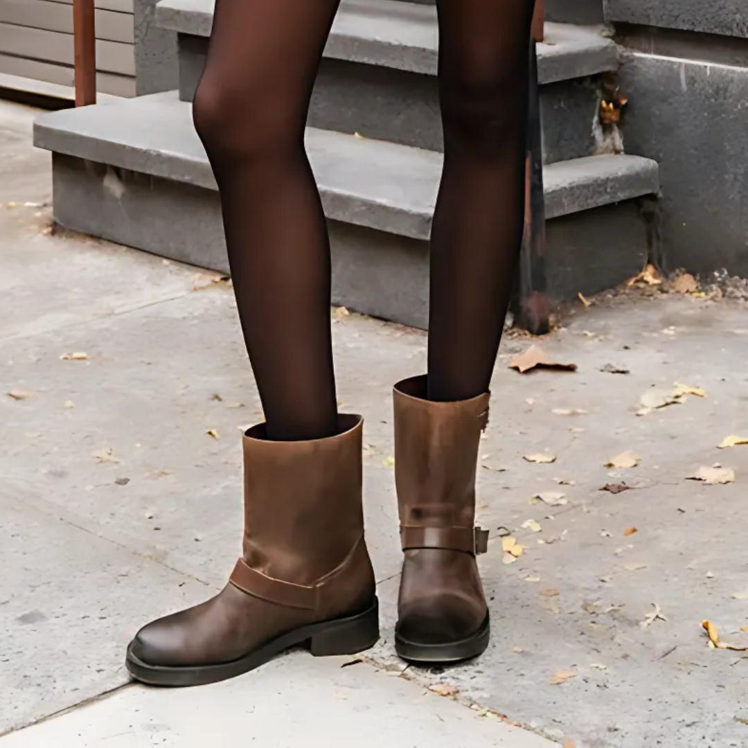 Botas de couro estilo vintage para mulher