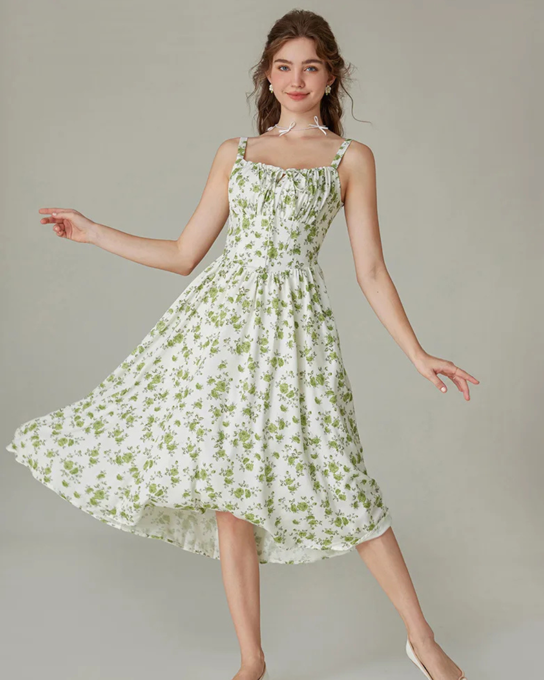 Vestido Floral com Cintura de Espartilho para Maior Ajuste e Bolsos Laterais para Mulher