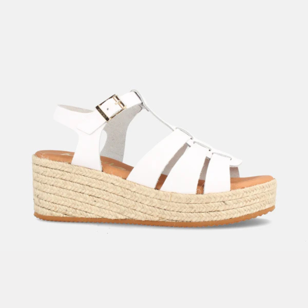 sandálias de mulher com plataforma de esparto e tiras cruzadas