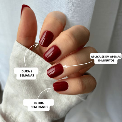 Unhas postiças com adesivo